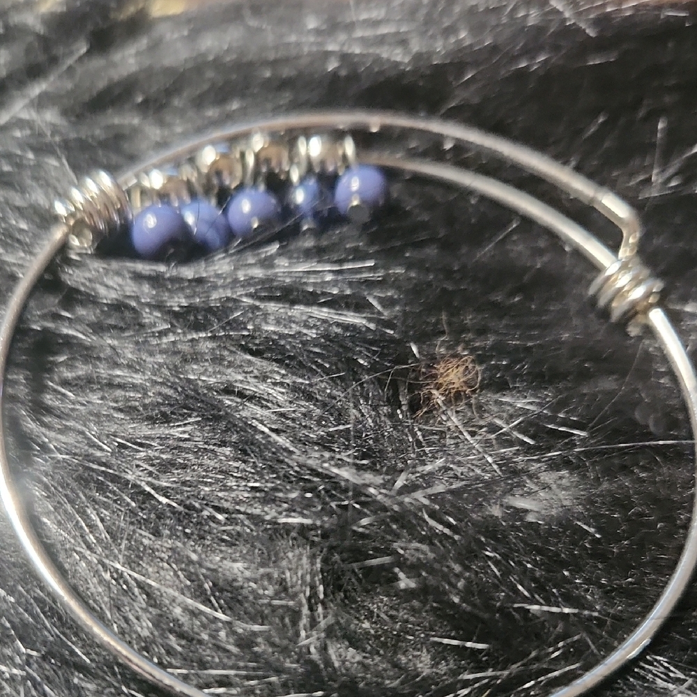 By Krafty_Korner : Hand Crafted Silver and Blue Beaded Bracelet